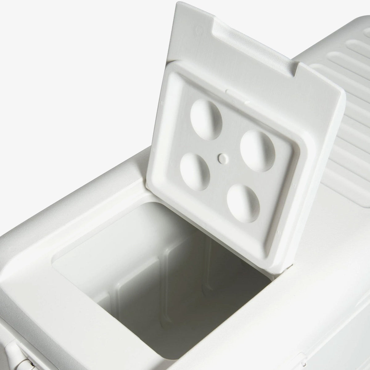quick-and-cool-150-qt-cooler-a5 00044363-quick-and-cool-150-qt-cooler-cu-open-hatch_2c6197ae-88fc-4867-ad4f-5e48e4b855e0.jpg