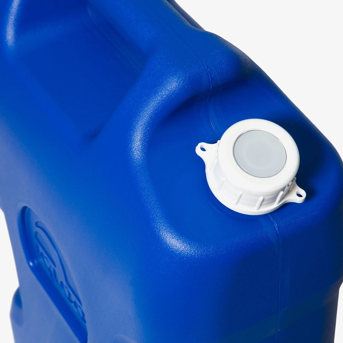 6-gallon-water-container-y0 42154-6-gallon-water-container-ii-majestic-blue-top.jpg